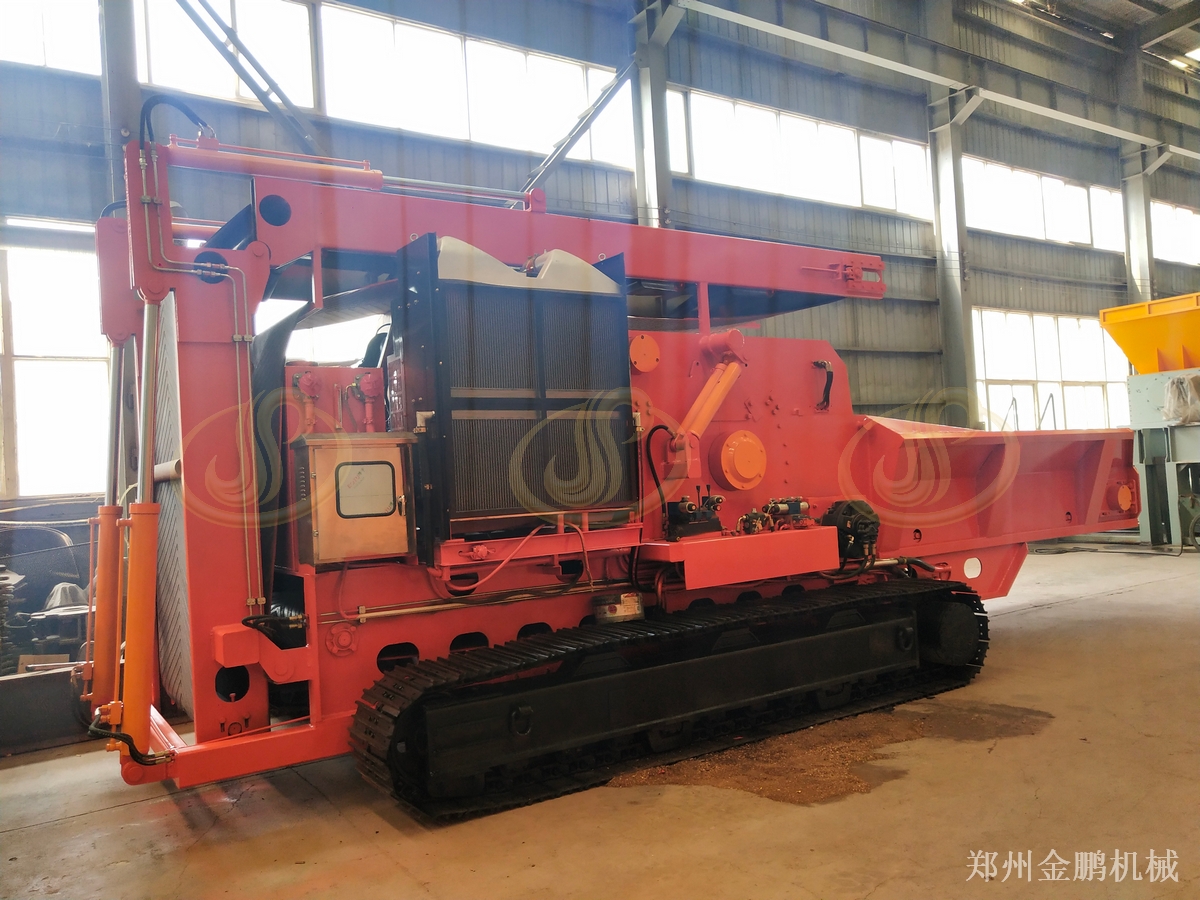郑州金鹏大型柴油树枝粉碎机移动作业方案与现场应用