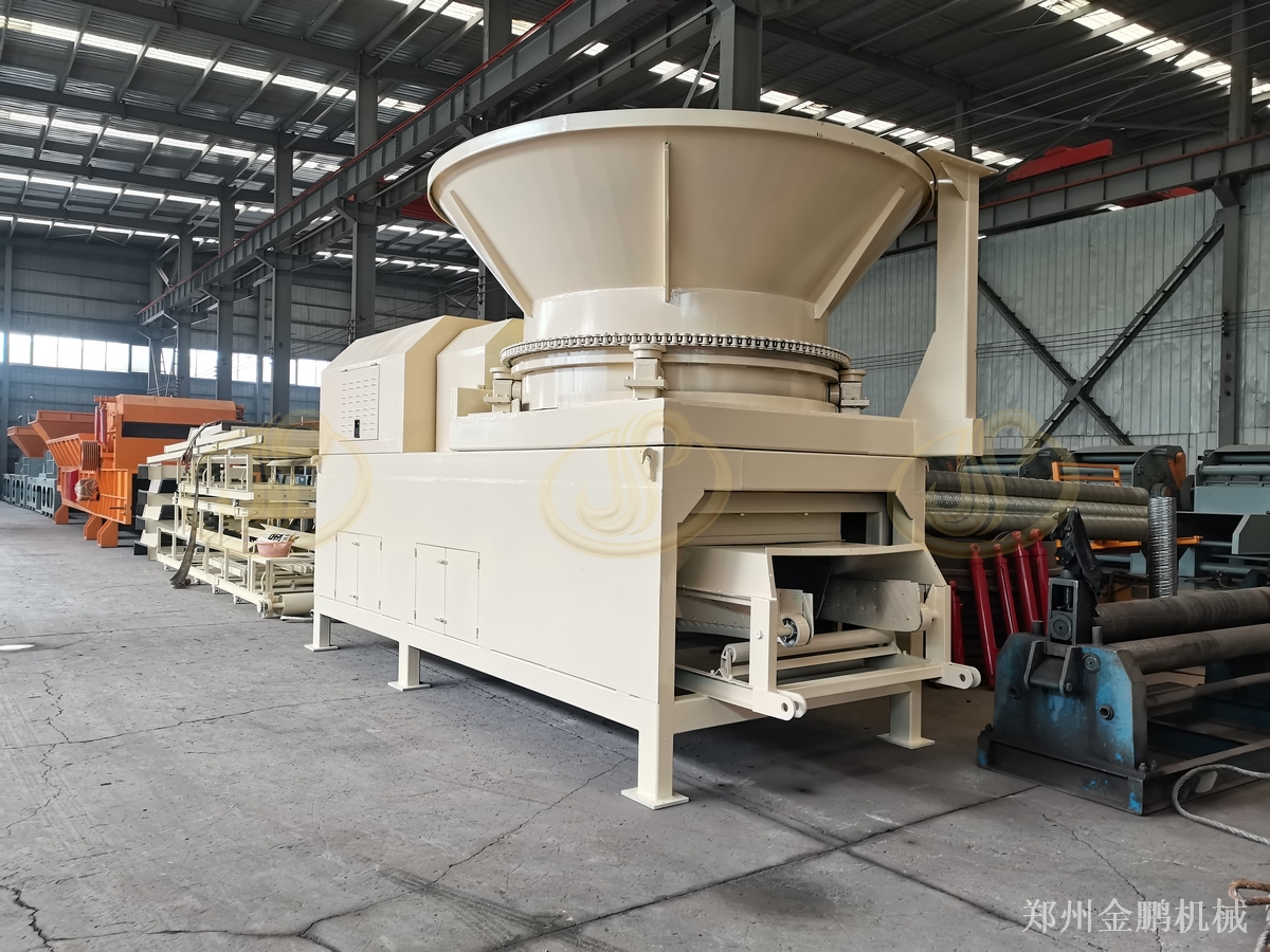 郑州金鹏拖拉树根粉碎机用于林场树根处理